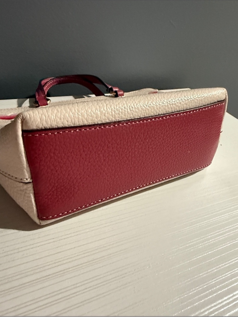 Coach Mini Gallery Crossbody Bag in white with a stripe heart print. - Picture 8 of 11